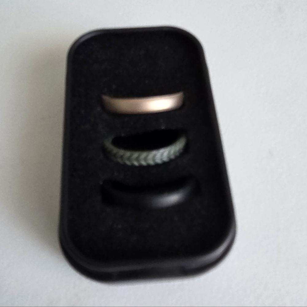 GrooveLife Stackable Silicone Ring Set